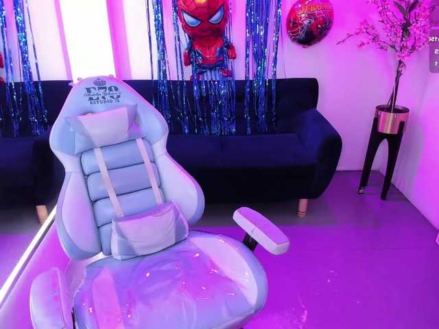 ary-gala live cam on BongaCams