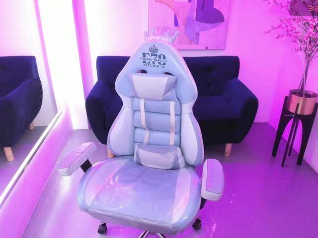 ary-gala live cam on BongaCams