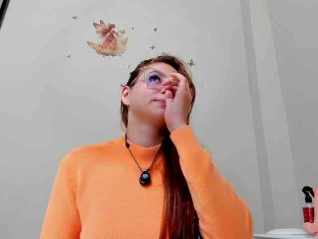 Model: Julirose451