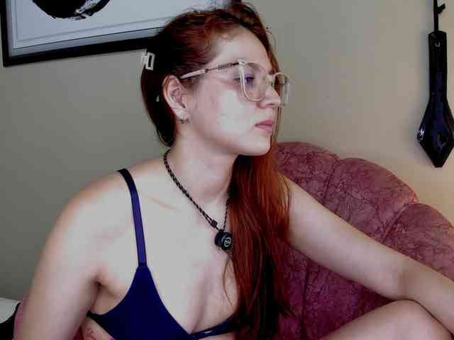 Julirose451 webcam