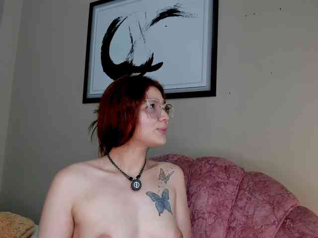 Julirose451 webcam