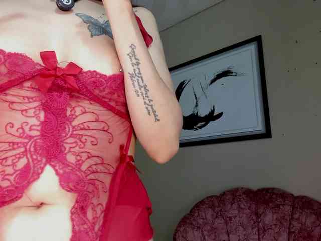 Julirose451 webcam