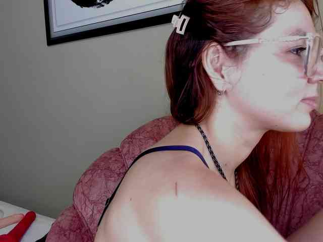 Julirose451 webcam