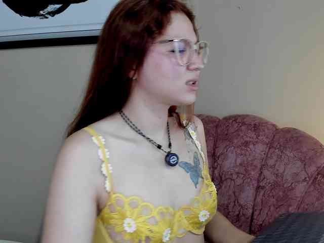 Julirose451 webcam