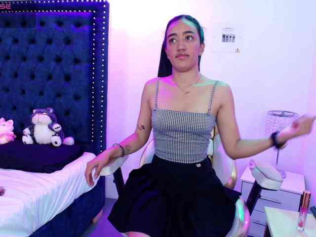 Hera-blake webcam