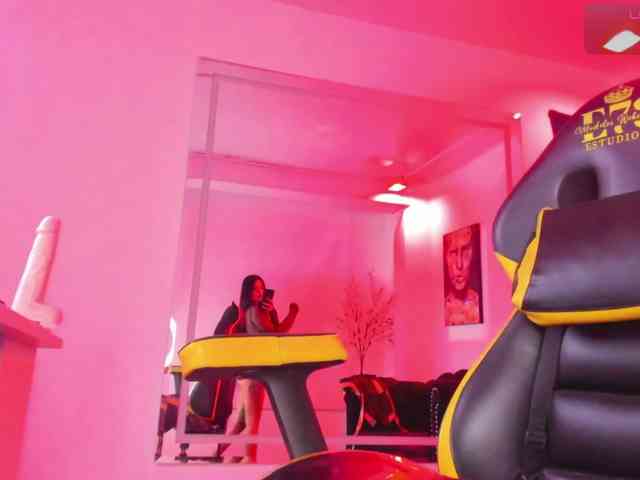 Hera-blake webcam