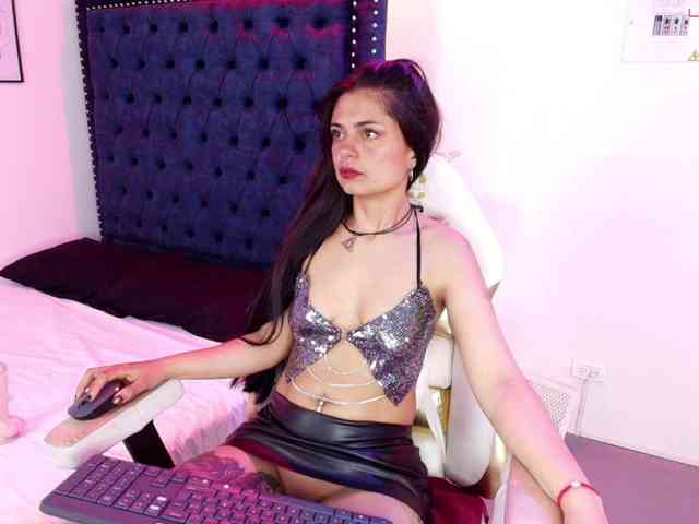Hera-blake webcam