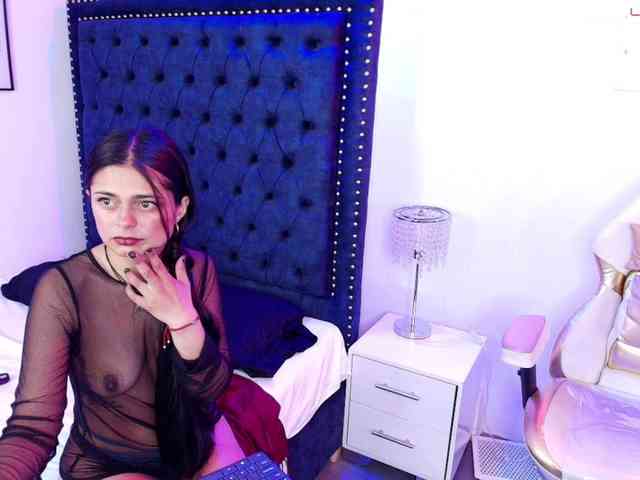 Hera-blake webcam