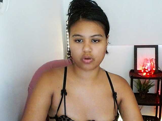 Shawnycarson live cam on BongaCams