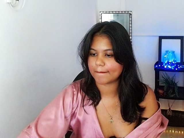 Shawnycarson live cam on BongaCams
