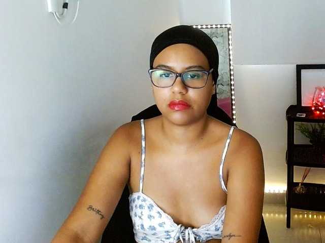 Shawnycarson live cam on BongaCams