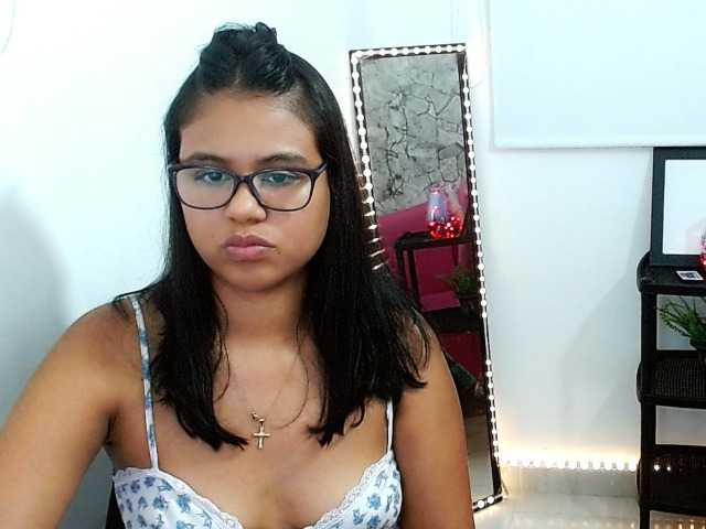 Shawnycarson live cam on BongaCams