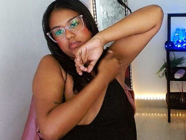 Shawnycarson live cam on BongaCams