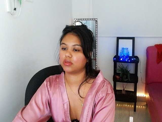 Shawnycarson live cam on BongaCams