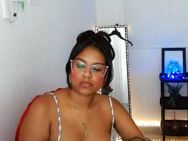 Shawnycarson live cam on BongaCams