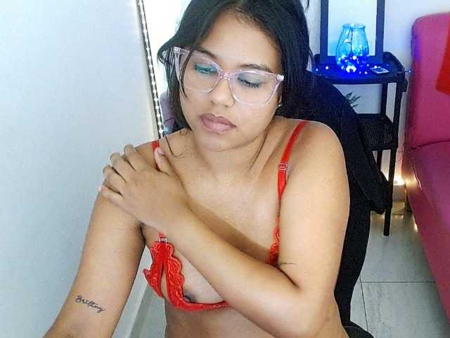 Shawnycarson live cam on BongaCams