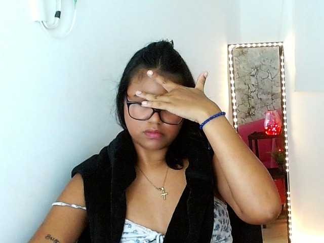 Shawnycarson live cam on BongaCams