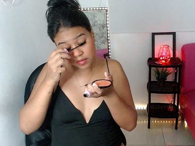 Shawnycarson live cam on BongaCams