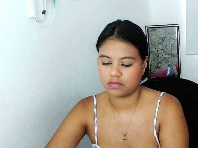 Shawnycarson live cam on BongaCams