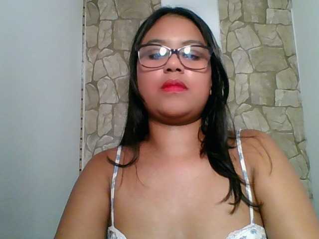 Shawnycarson live cam on BongaCams