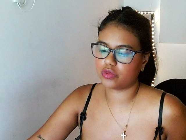 Shawnycarson live cam on BongaCams