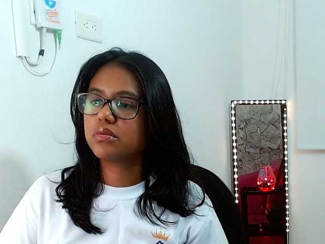 Shawnycarson live cam on BongaCams