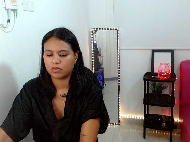 Shawnycarson Live Cam on BongaCams