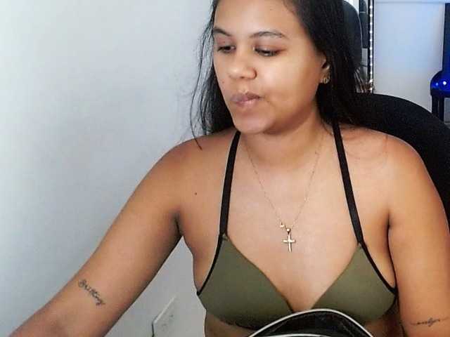 Shawnycarson live cam on BongaCams