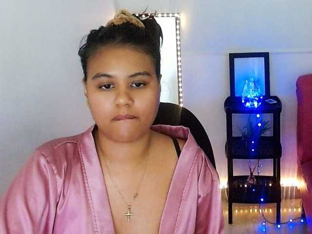 Shawnycarson live cam on BongaCams