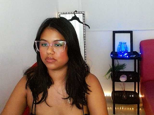 Shawnycarson webcam bongacams model stream image