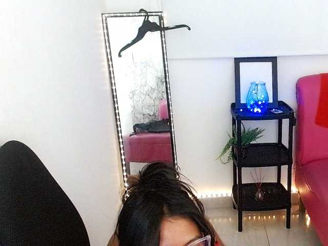 Shawnycarson live cam on BongaCams
