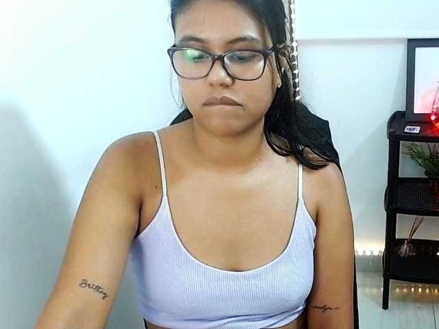 Shawnycarson live cam on BongaCams