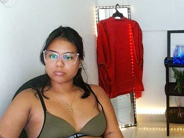Shawnycarson live cam on BongaCams