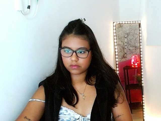 Shawnycarson live cam on BongaCams