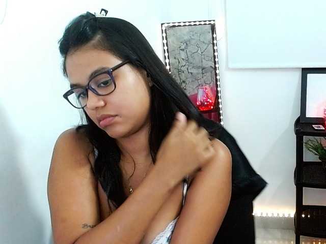 Shawnycarson live cam on BongaCams