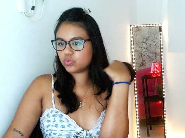 Shawnycarson live cam on BongaCams