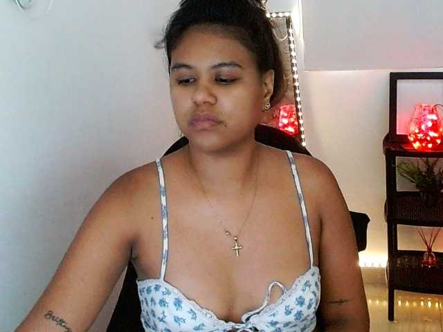 Shawnycarson live cam on BongaCams