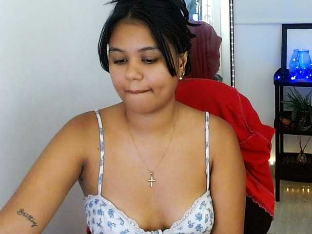 Shawnycarson live cam on BongaCams