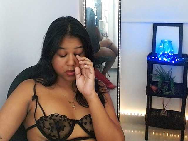 Shawnycarson live cam on BongaCams