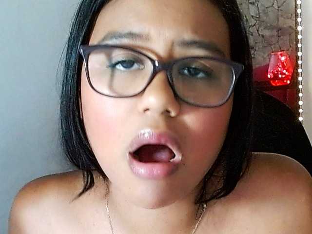 Shawnycarson live cam on BongaCams