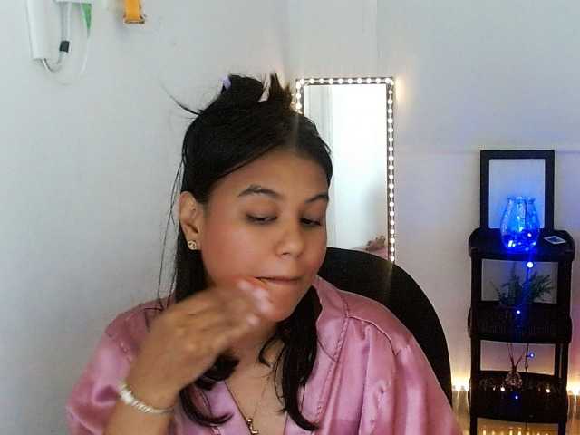 Shawnycarson live cam on BongaCams