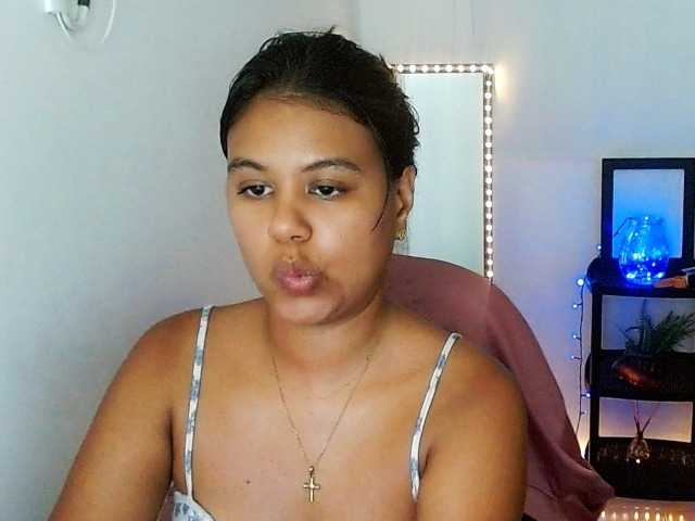 Shawnycarson live cam on BongaCams