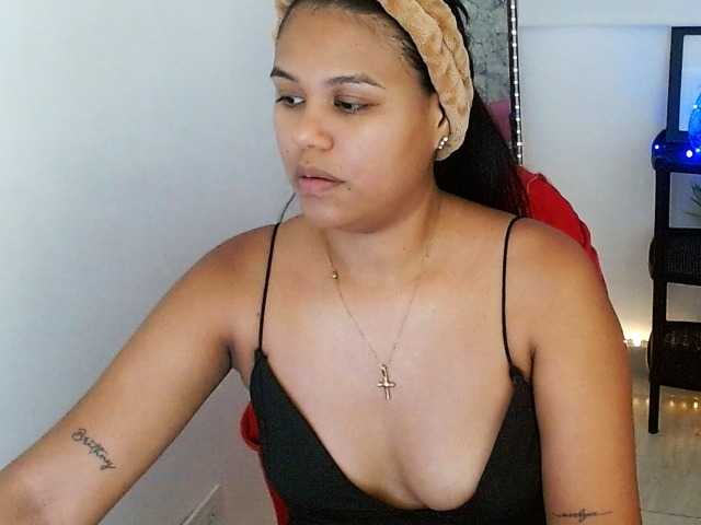 Shawnycarson live cam on BongaCams