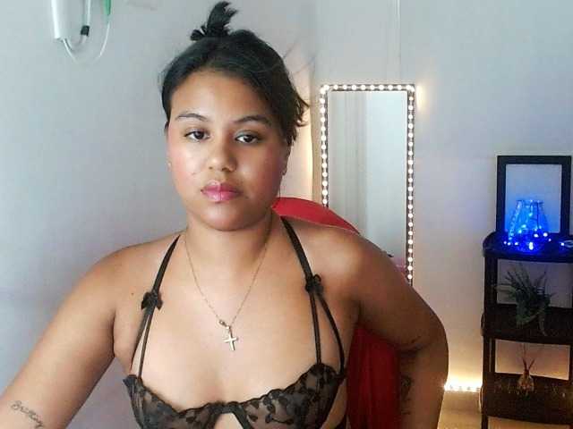 Shawnycarson live cam on BongaCams