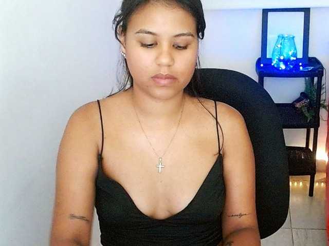 Shawnycarson live cam on BongaCams