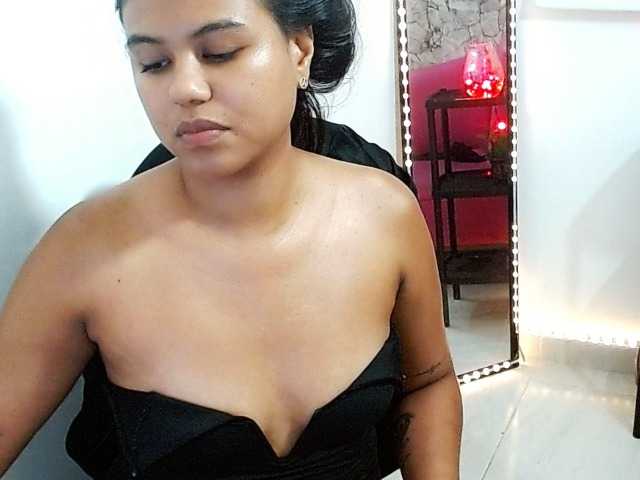 Shawnycarson live cam on BongaCams