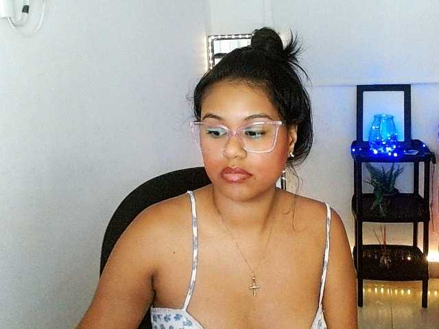 Shawnycarson live cam on BongaCams