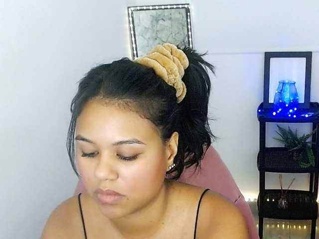 Shawnycarson live cam on BongaCams