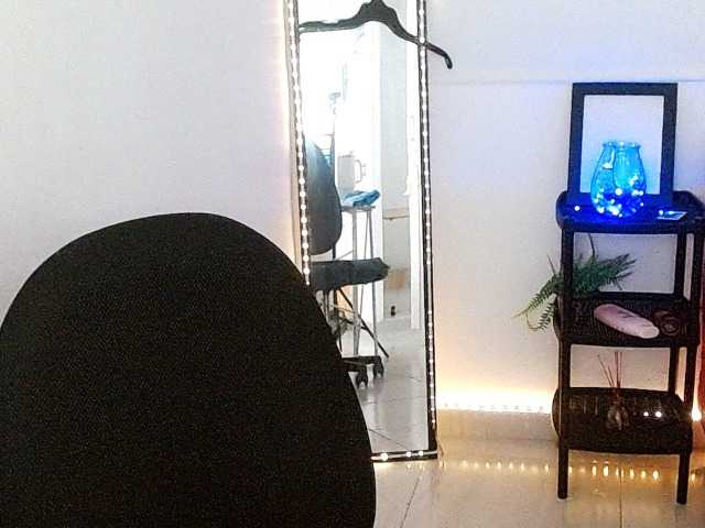 Shawnycarson live cam on BongaCams