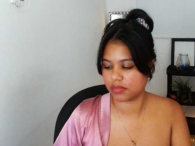Shawnycarson live cam on BongaCams